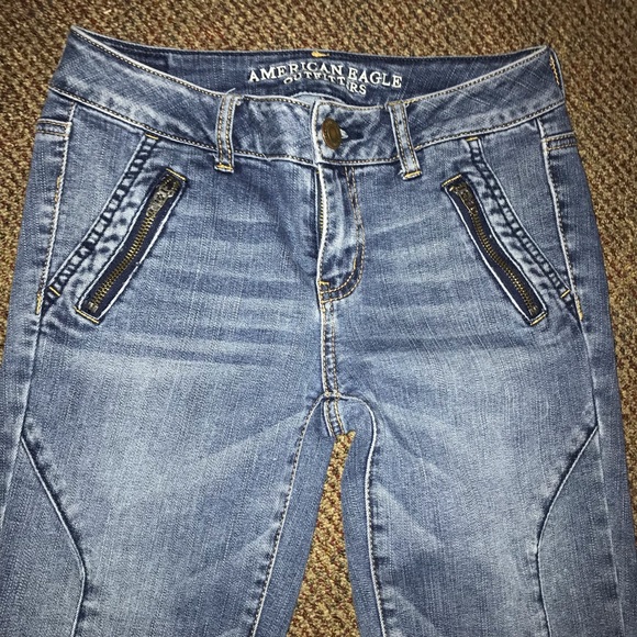 NO LONGER FOR SALE American Eagle Ankle Jeans - Picture 3 of 8